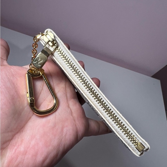 ❣️❣️❣️SOLD on FB❣️❣️❣️Damier Azur Cles ***Discontinued*** - Picture 3 of 10